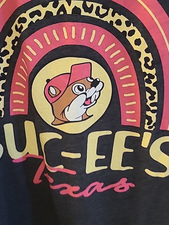 #47 - NWOT Buc-ee's Grey T Shirt - Med - Picture 5 of 10